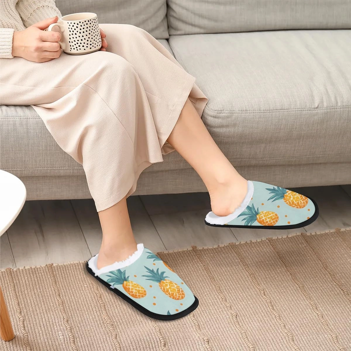 Abstract Dots Pineapple Slippers for Women Soft Non-Slip Indoor Slippers Home Slippers
