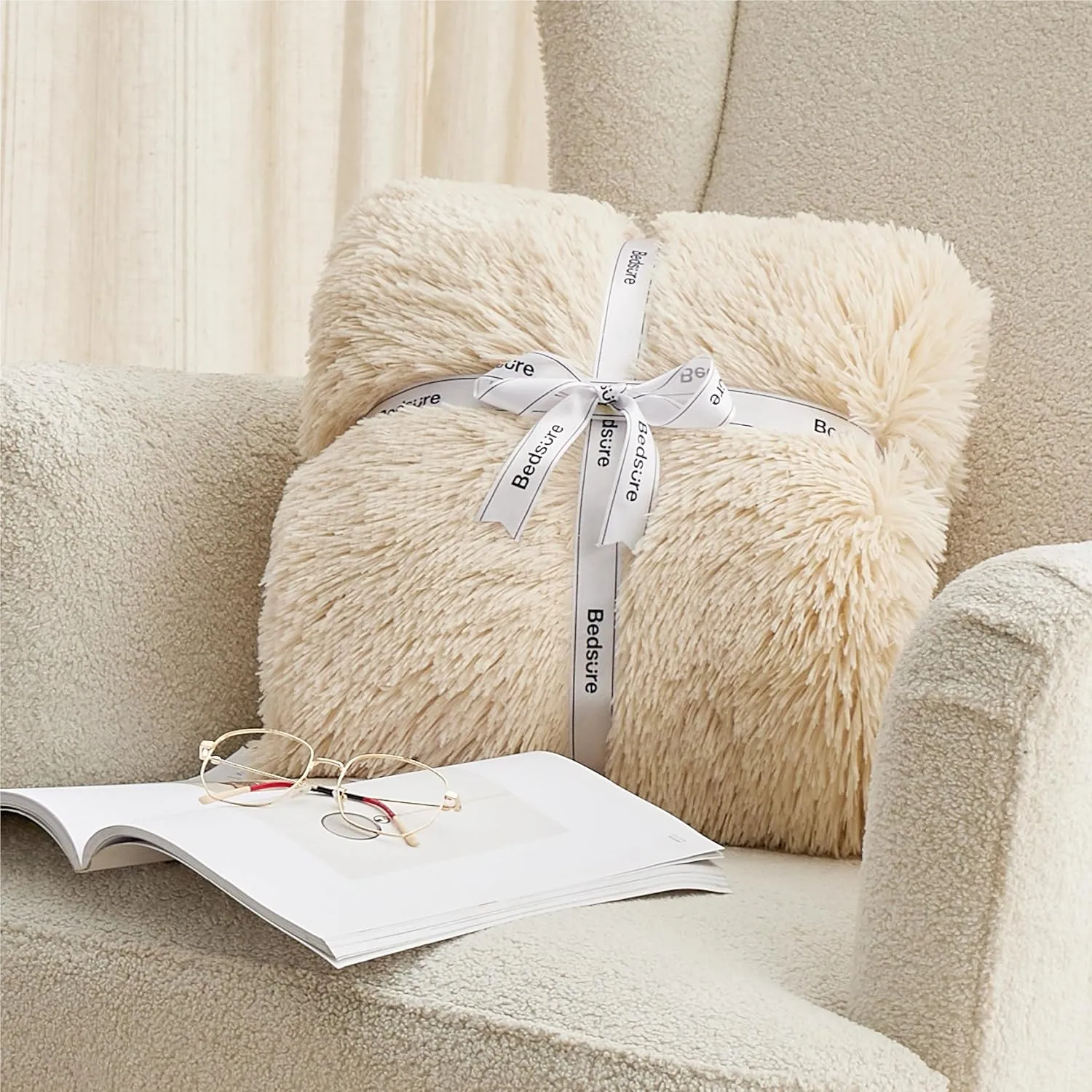 Bedsure Fluffy Beige Throw Blanket Gifts for Women, Kids, Soft Fleece Cozy Fuzzy Sherpa Plush Warm Minky Thick Faux Fur Throws for Couch, Bed, Beige Decor House Blanket Gifts for Mom Dad, 50x60