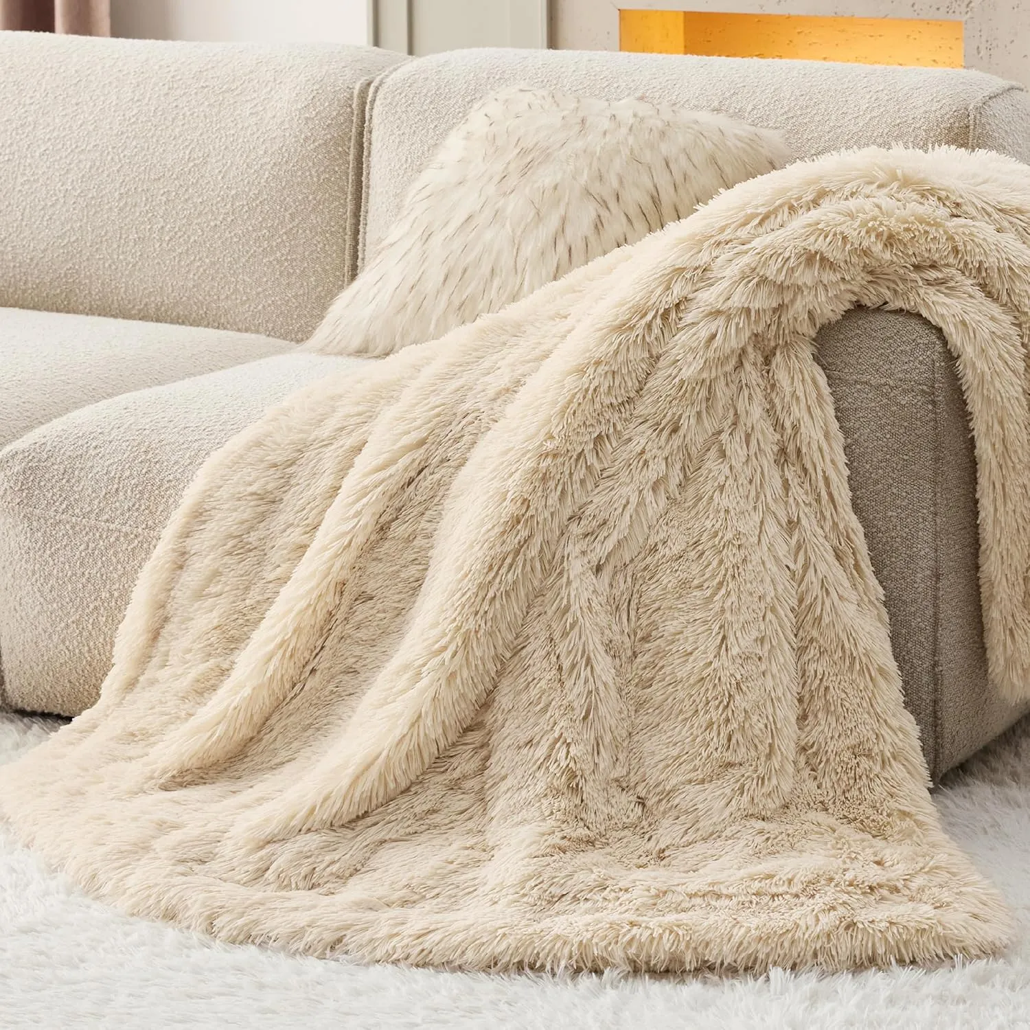 Bedsure Fluffy Beige Throw Blanket Gifts for Women, Kids, Soft Fleece Cozy Fuzzy Sherpa Plush Warm Minky Thick Faux Fur Throws for Couch, Bed, Beige Decor House Blanket Gifts for Mom Dad, 50x60