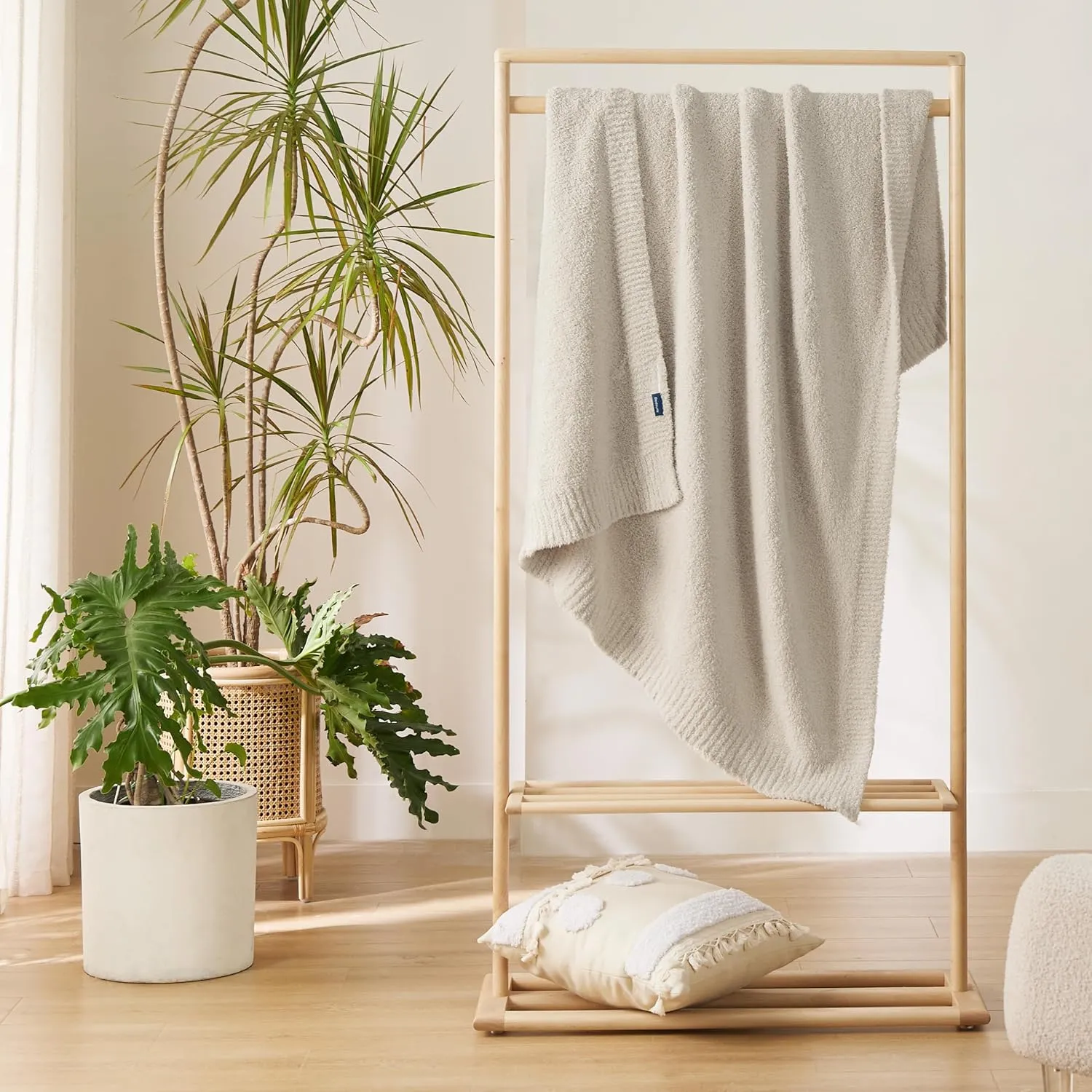 Bedsure Knit Throw Blanket for Couch - Super Soft, Cozy & Warm Fluffy Blanket, Breathable, Lightweight for Bed & Sofa, Beige, 50x60 Inches