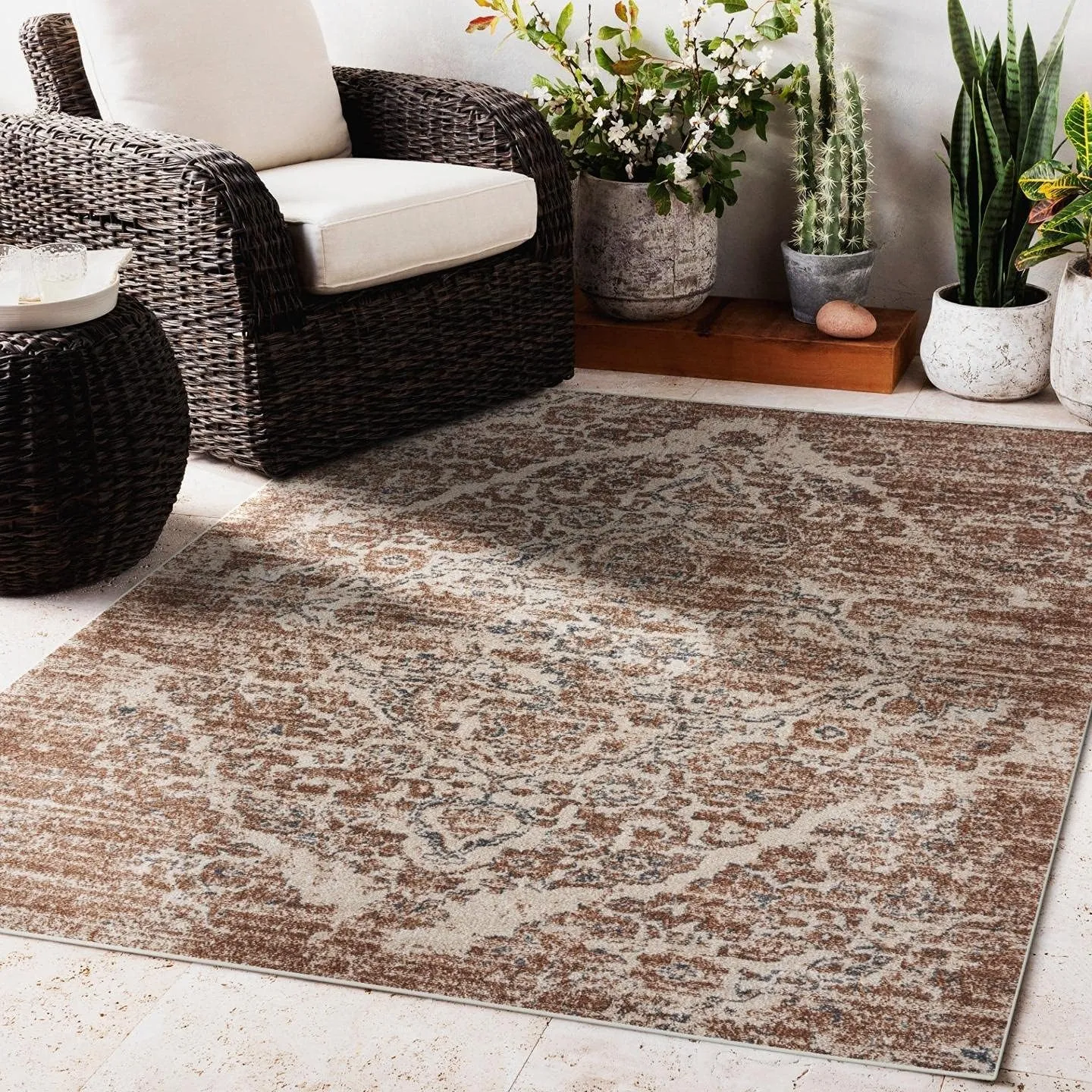 Beige 5x7 Area Rug