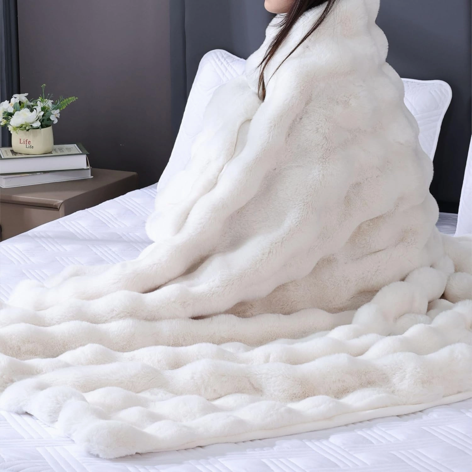 Beige Faux Fur Cozy 50x60 Throw Blanket for Bed Couch Office Chair Bunny Fluffy Blanket for Adults Soft Thick Blanket Room Decor 860 GSM
