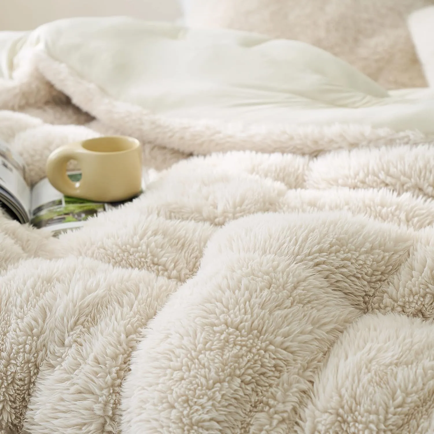 Byourbed Alaskan Winters® - Coma Inducer® Twin XL Comforter - Arctic Wolf