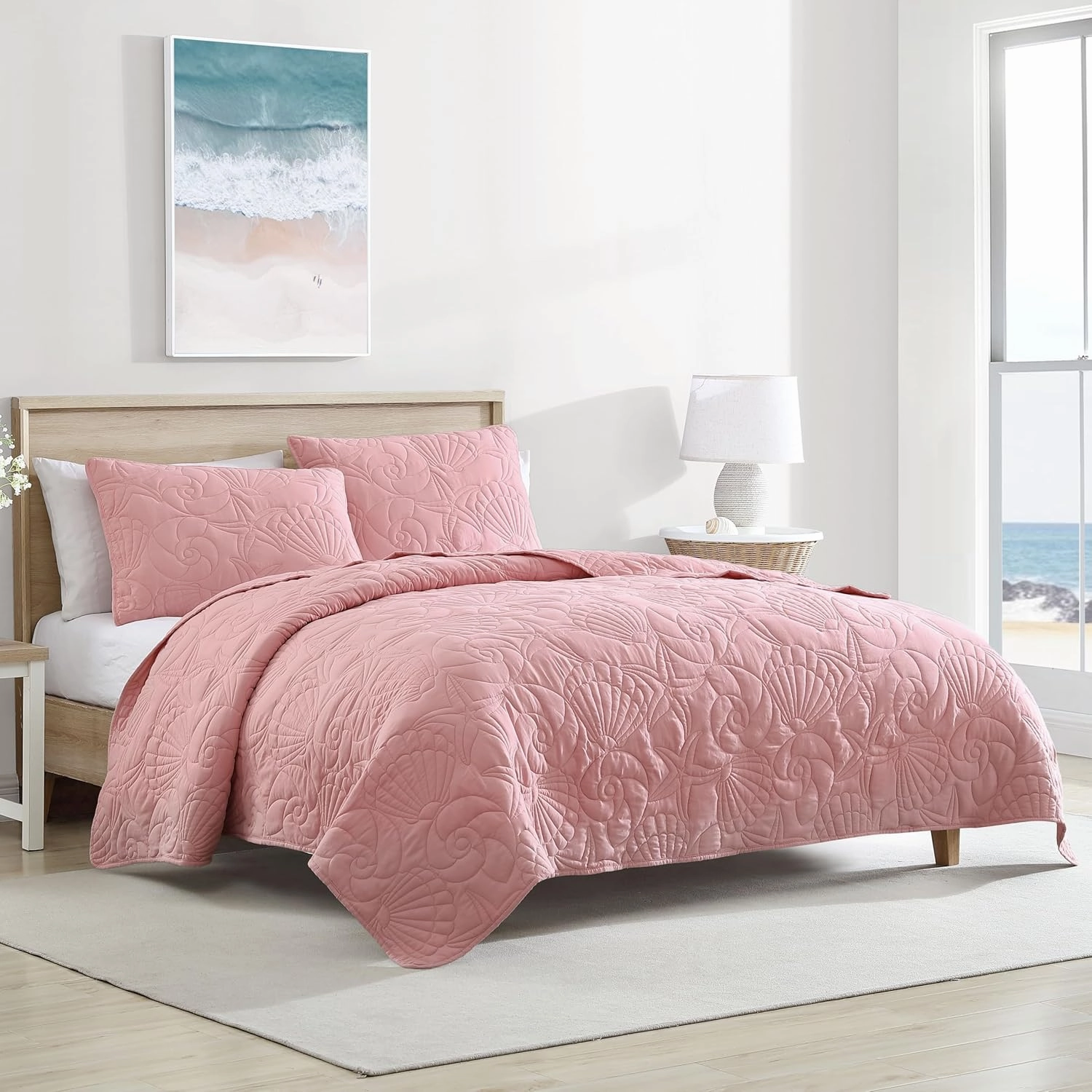CARIBBEAN JOE King Outlined Shell 3-Piece Quilt Set, Coastal Beach Design Bedding, Coral
