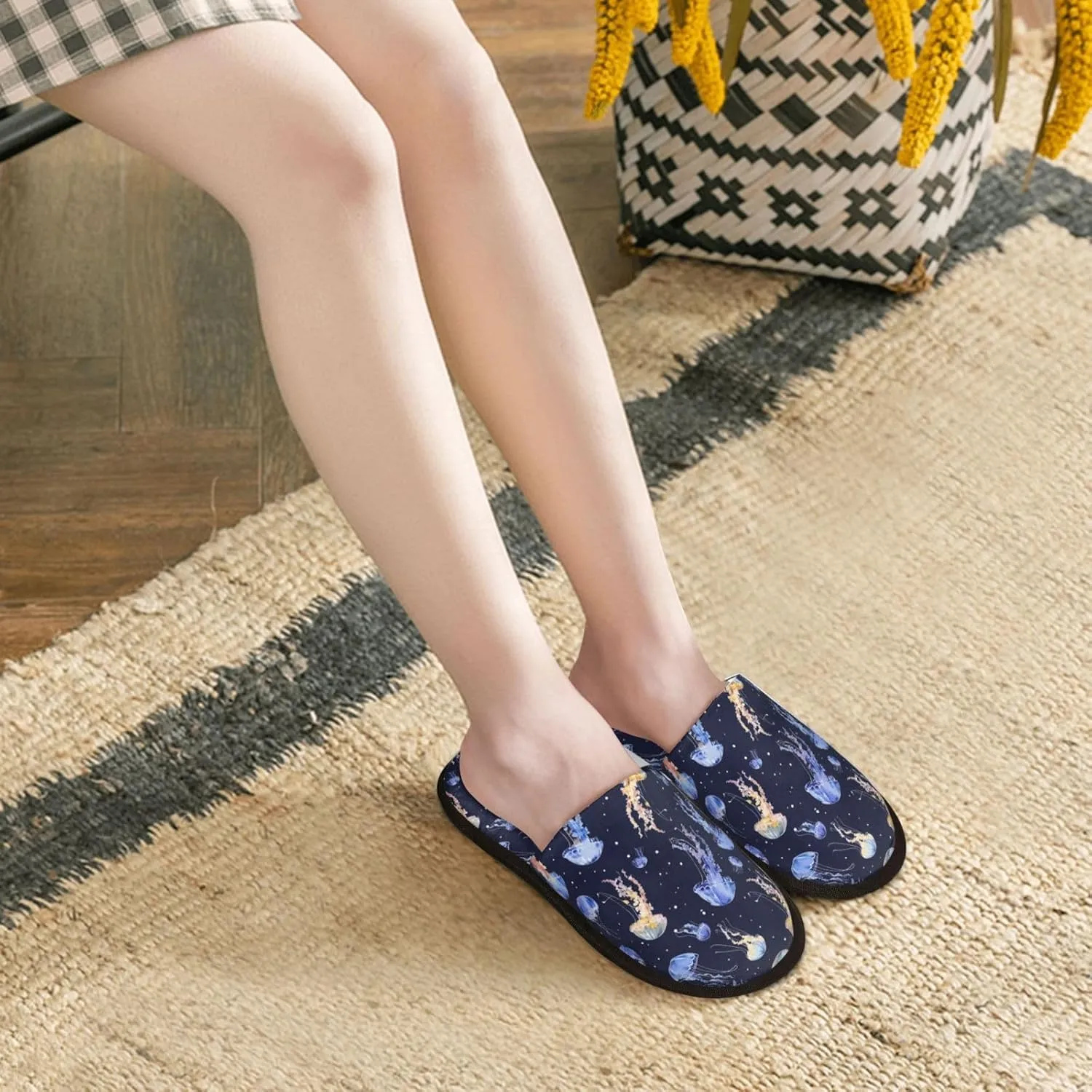 House Slippers For Women Men Fuzzy House Shoes Non-Slip Spa Slippers Winter Warm Ladies Slippers For Indoor Outdoor
