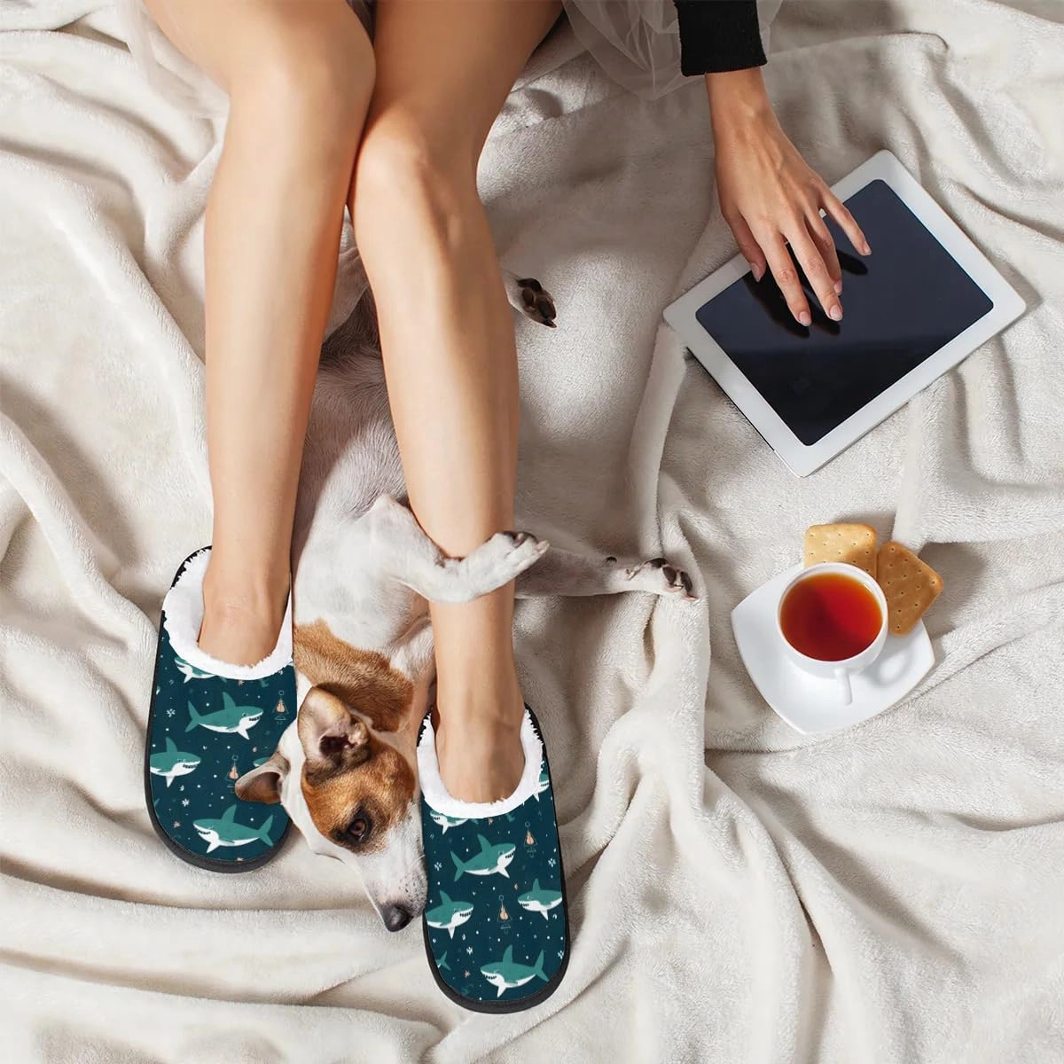 House Slippers for Women Men Cozy Slippers with Non-slip Sole Indoor House Shoes Warm Plush Slippers for Home Bedroom Travel