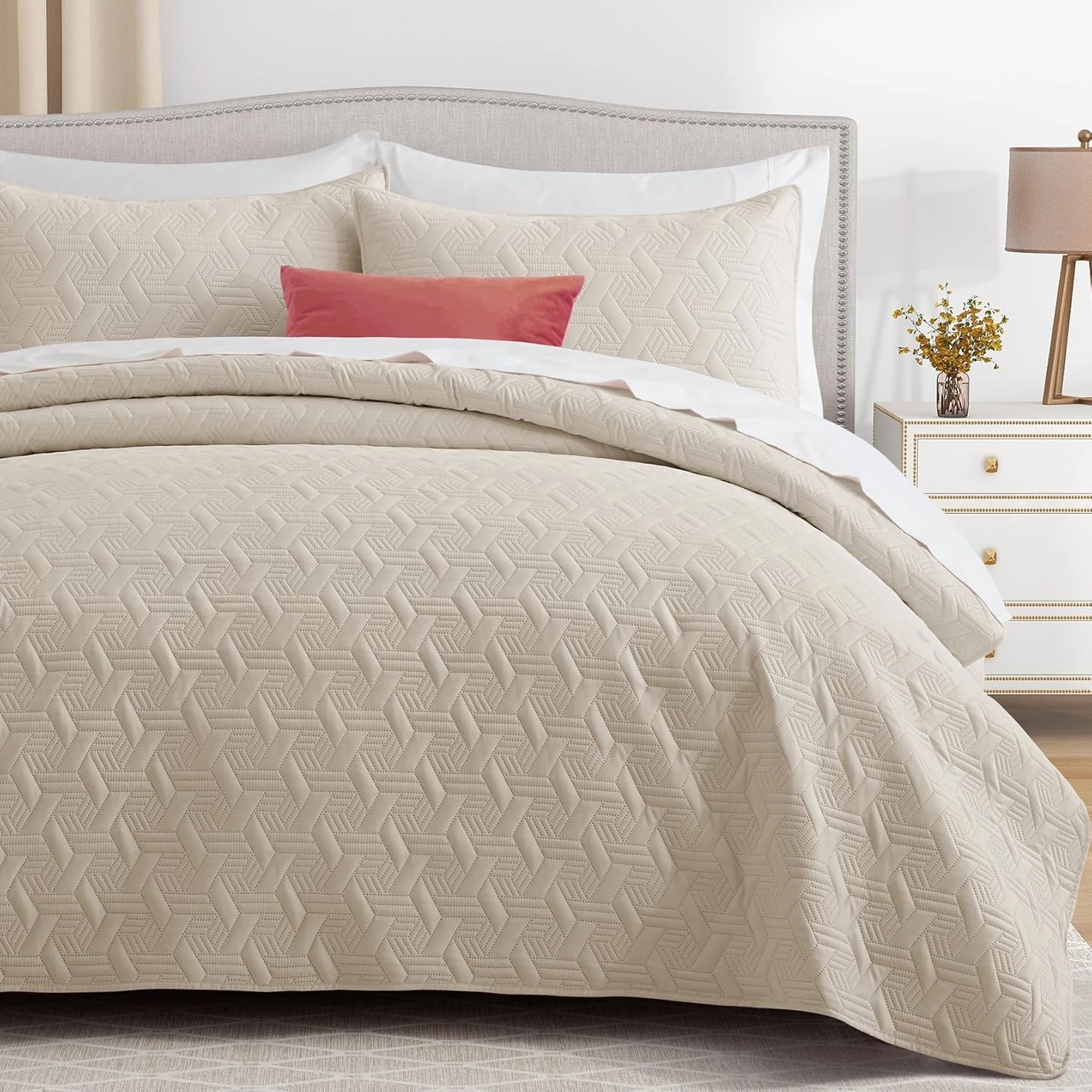 Lavsiry Beige Quilt King Size Bedding Set, Summer Thin Microfiber Quilted Bedspread & Coverlet, Soft Lightweight Comforter for All Seasons - 3 Piece(1 Quilt, 2 Pillow Shams)