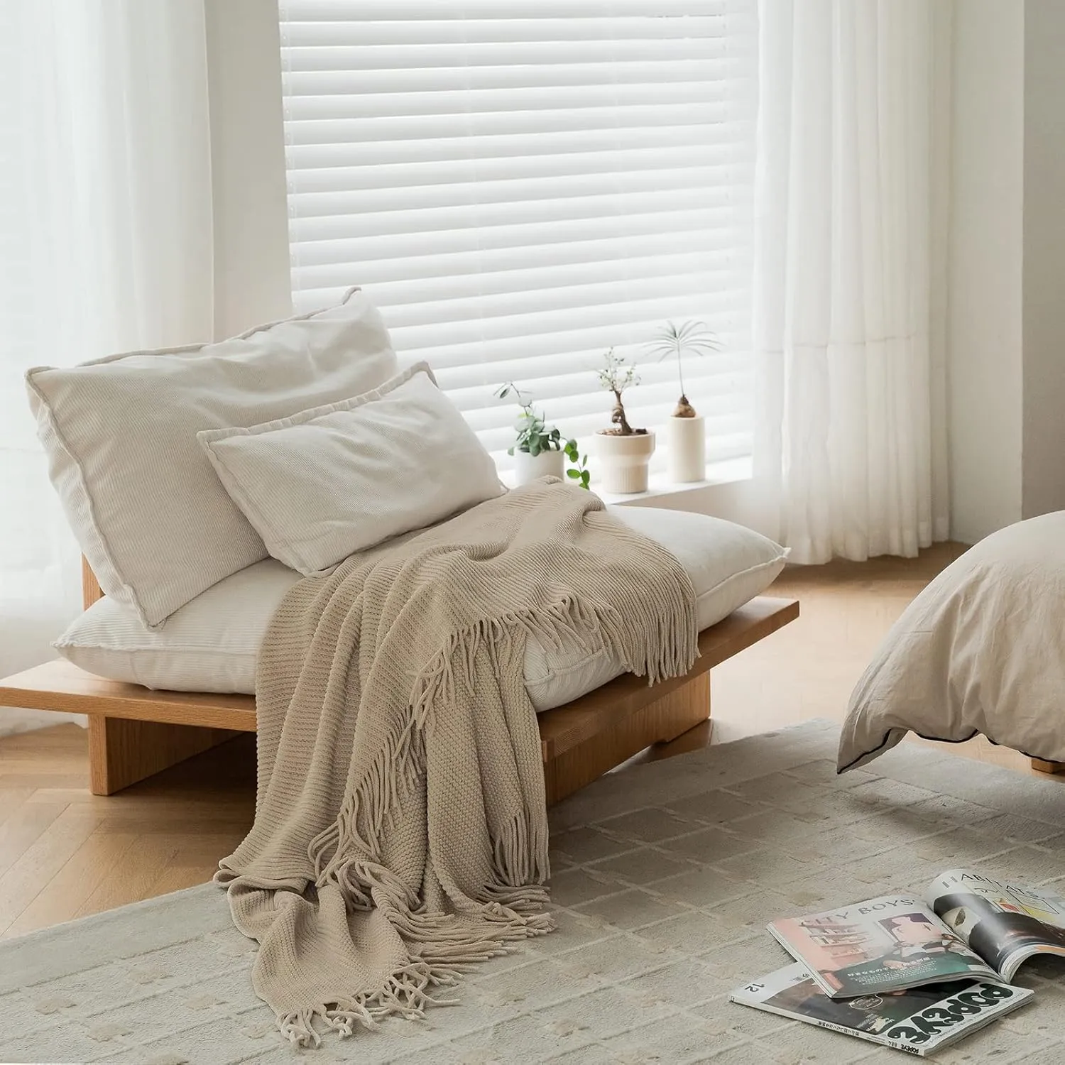 lifein Throw Blanket for Couch, Soft Boho Decor Bed Throw,Cozy Beige Knitted Chenille Small Farmhouse Lightweight Throw for Spring(Beige,50 * 60")