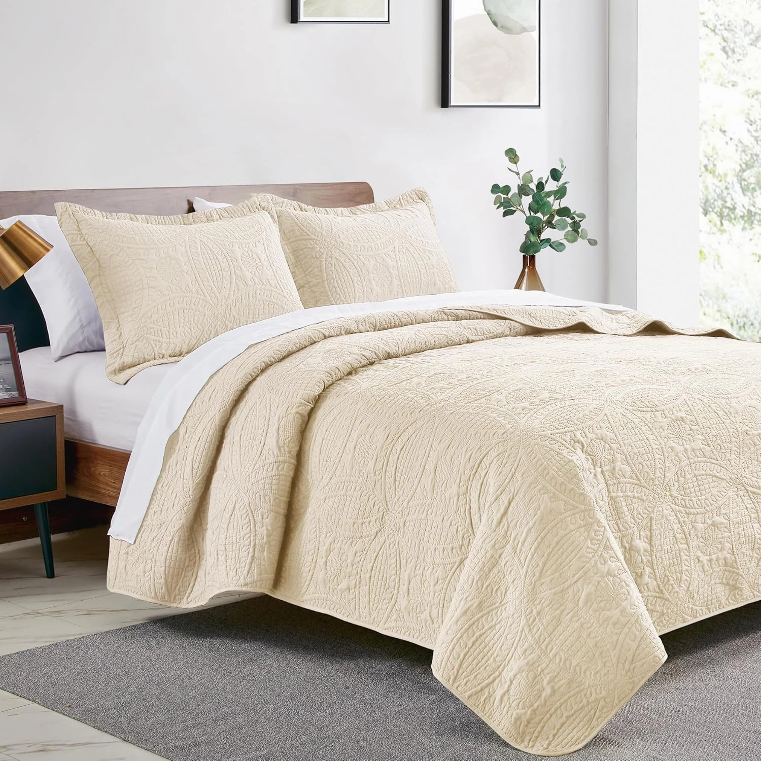 Love's cabin King Size Quilt Bedding Set Beige Bedspreads - Bed Summer Quilt Lightweight Microfiber Bedspread- Coin Pattern Bedding Coverlet for All Season - 3 Piece (1 Quilt, 2 Pillow Shams)