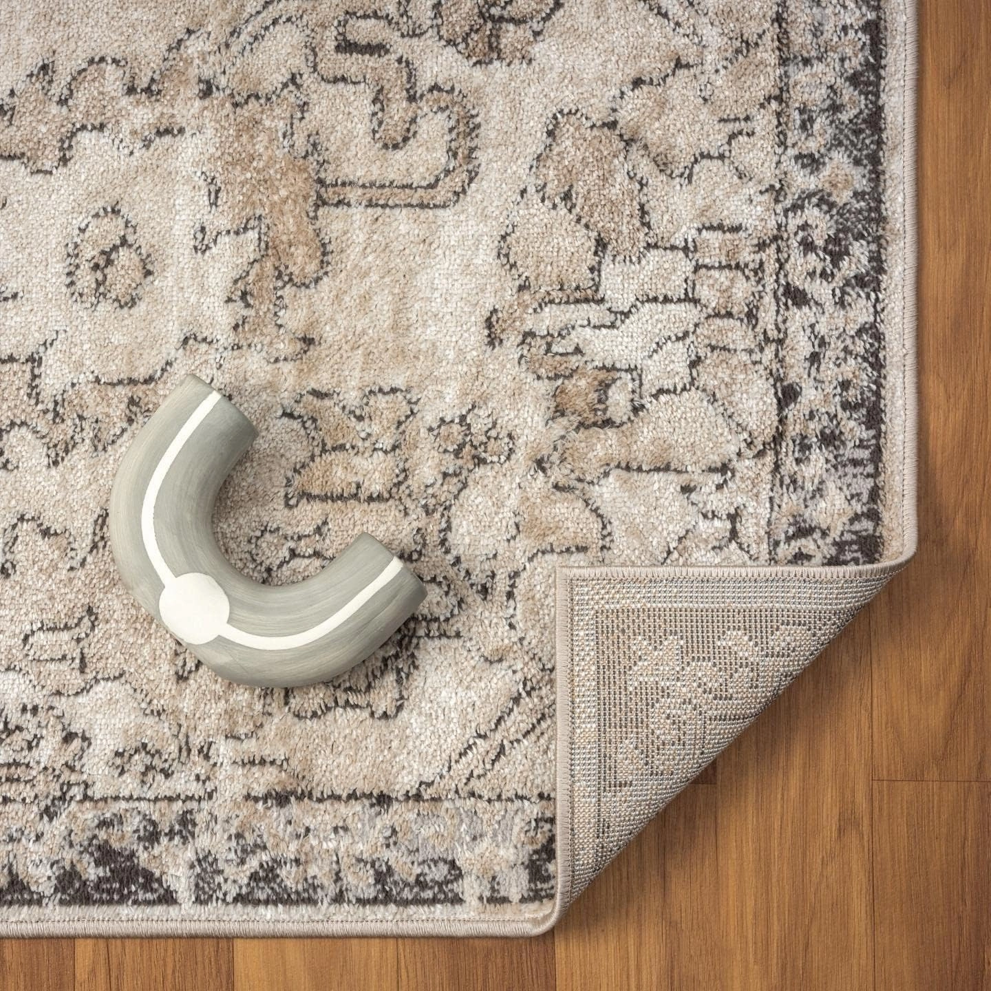 LUXE WEAVERS Oriental Floral Distressed Beige 8x10 Area Rug