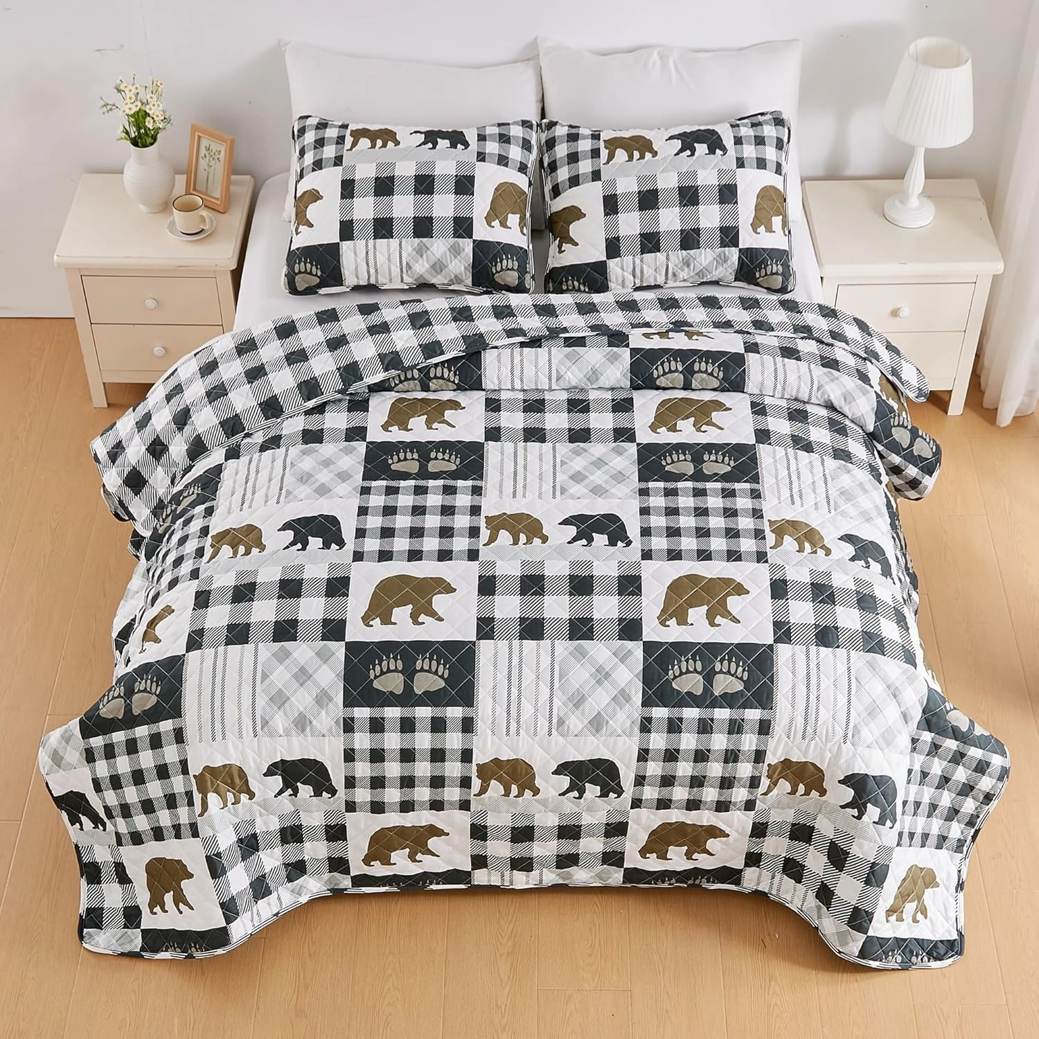 Market & Place Rustic Quilts Twin Size | 2-Piece Cabin Comforter Set with Sham | Reversible Lodge Bear Bedding for All Season | Orson Collection (Twin, Grey/Brown)