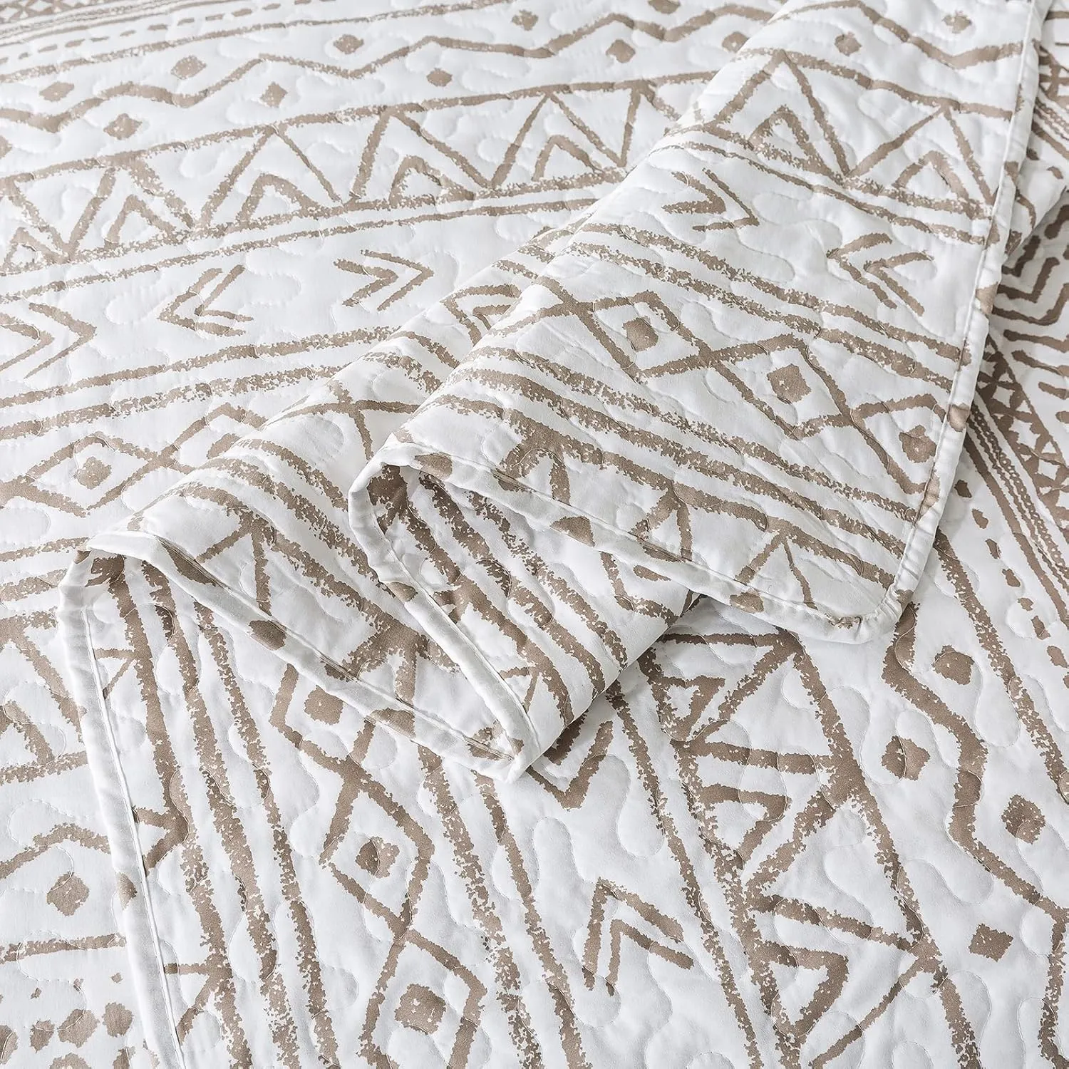 NEWLAKE Quilt Bedspread Sets-Reversible Soft Beige Striped Vintage Pattern Coverlet Set, Queen Size