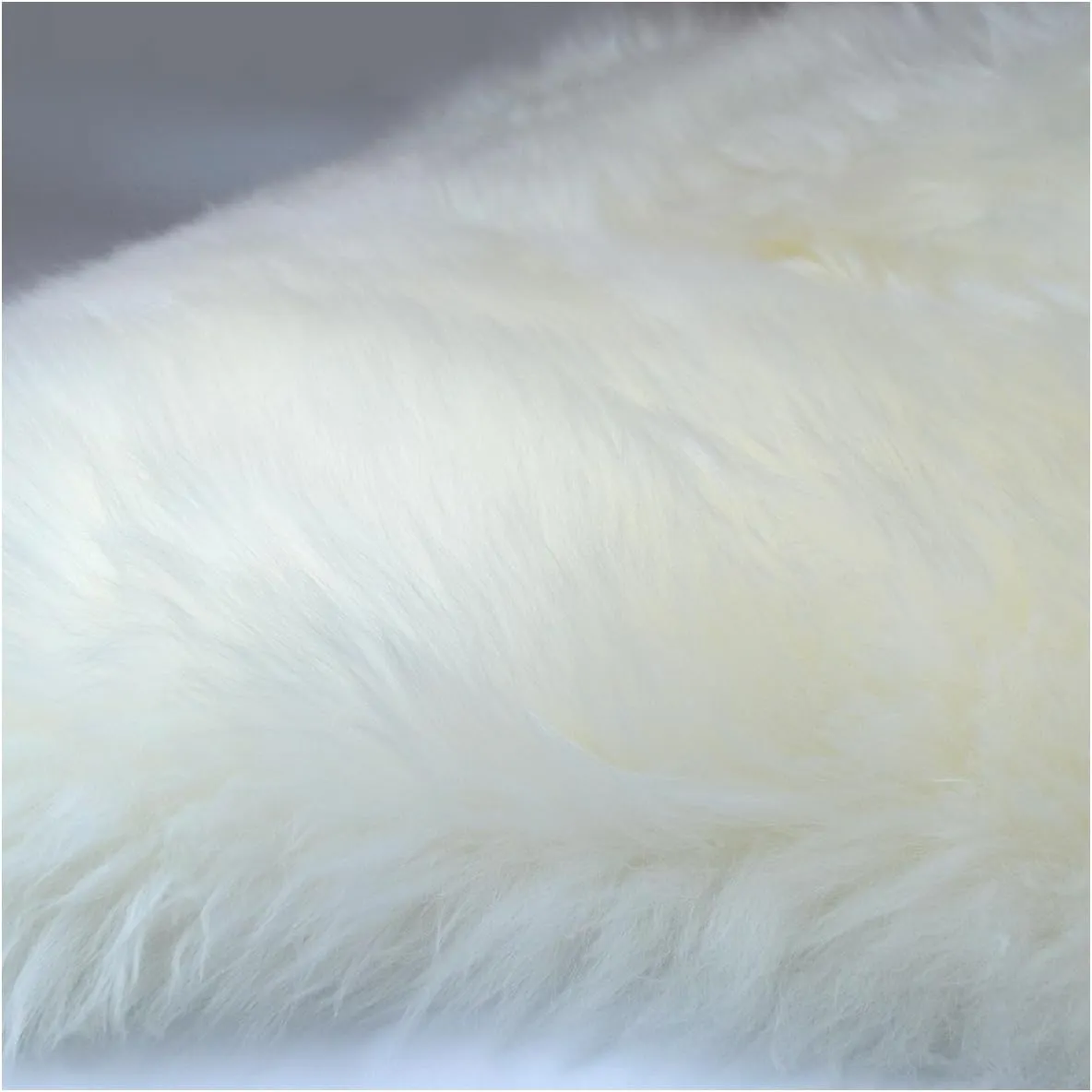 OKAYDA Genuine New Zealand Sheepskin Area Rug Soft Lambskin Decorative Rug for Bedroom Sofa Floor One Pelt