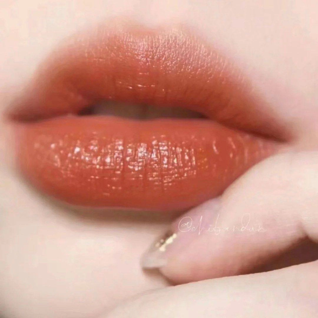 Rouge Pur Couture The Slim Glow Lipstick