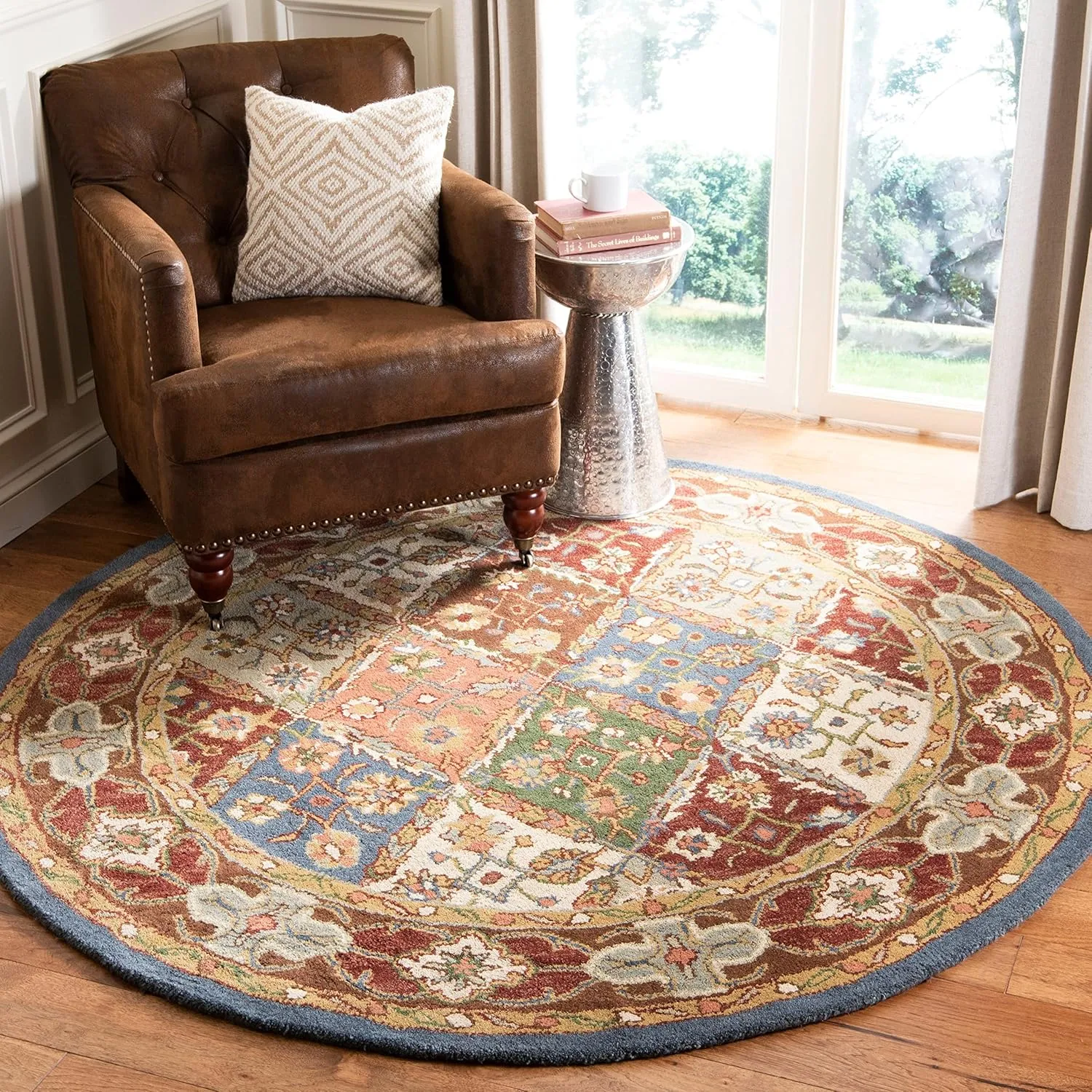 SAFAVIEH Heritage Collection 7'6" x 9'6" Beige / Beige HG316A Handmade Traditional Oriental Premium Wool Area Rug