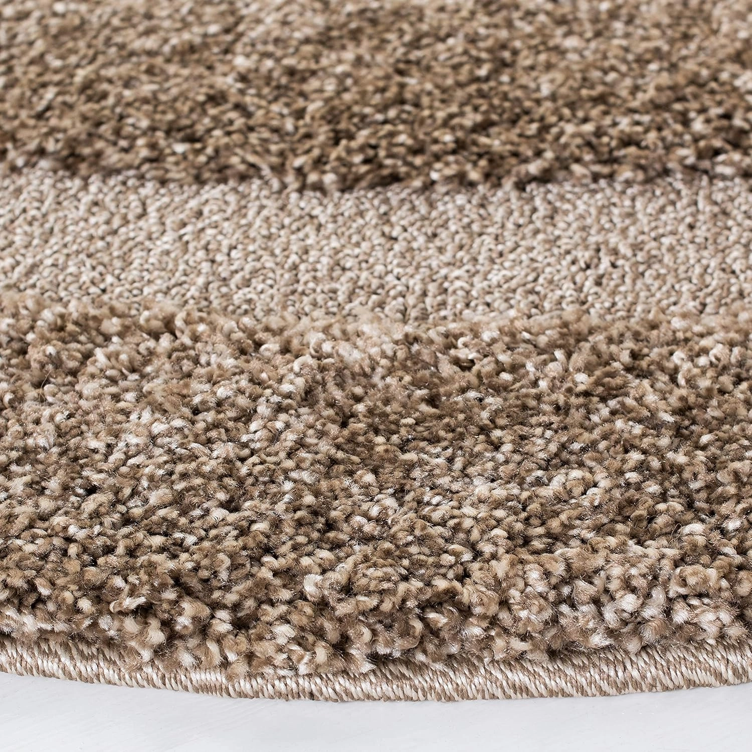 SAFAVIEH Florida Shag Collection Runner Rug - 2'3" x 7', Beige & Beige, Border Design, Non-Shedding & Easy Care, 1.2-inch Thick Ideal for High Traffic Areas in Living Room, Bedroom (SG454-1313)
