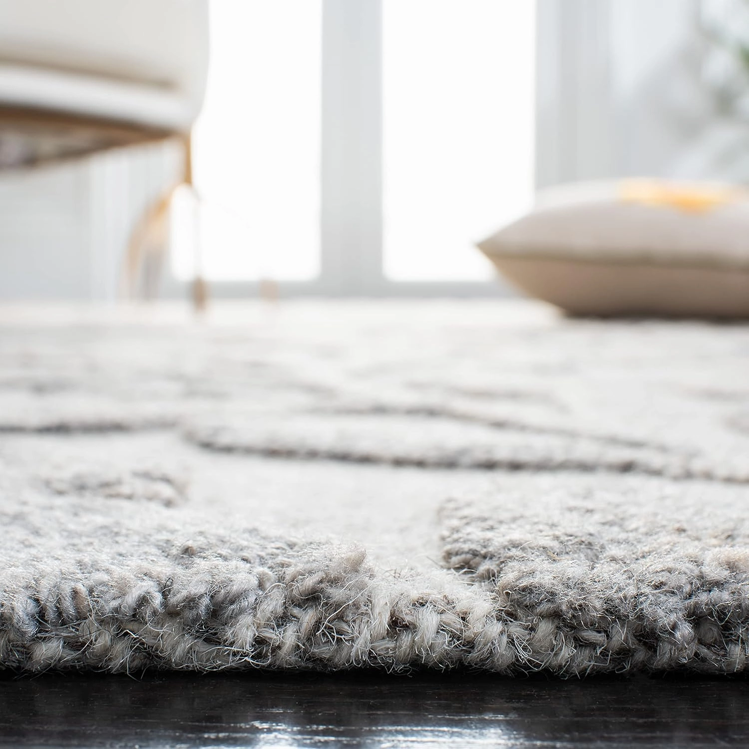 SAFAVIEH South Hampton Collection 5' x 8' Beige SHA302B Handmade Botanical Wool Area Rug