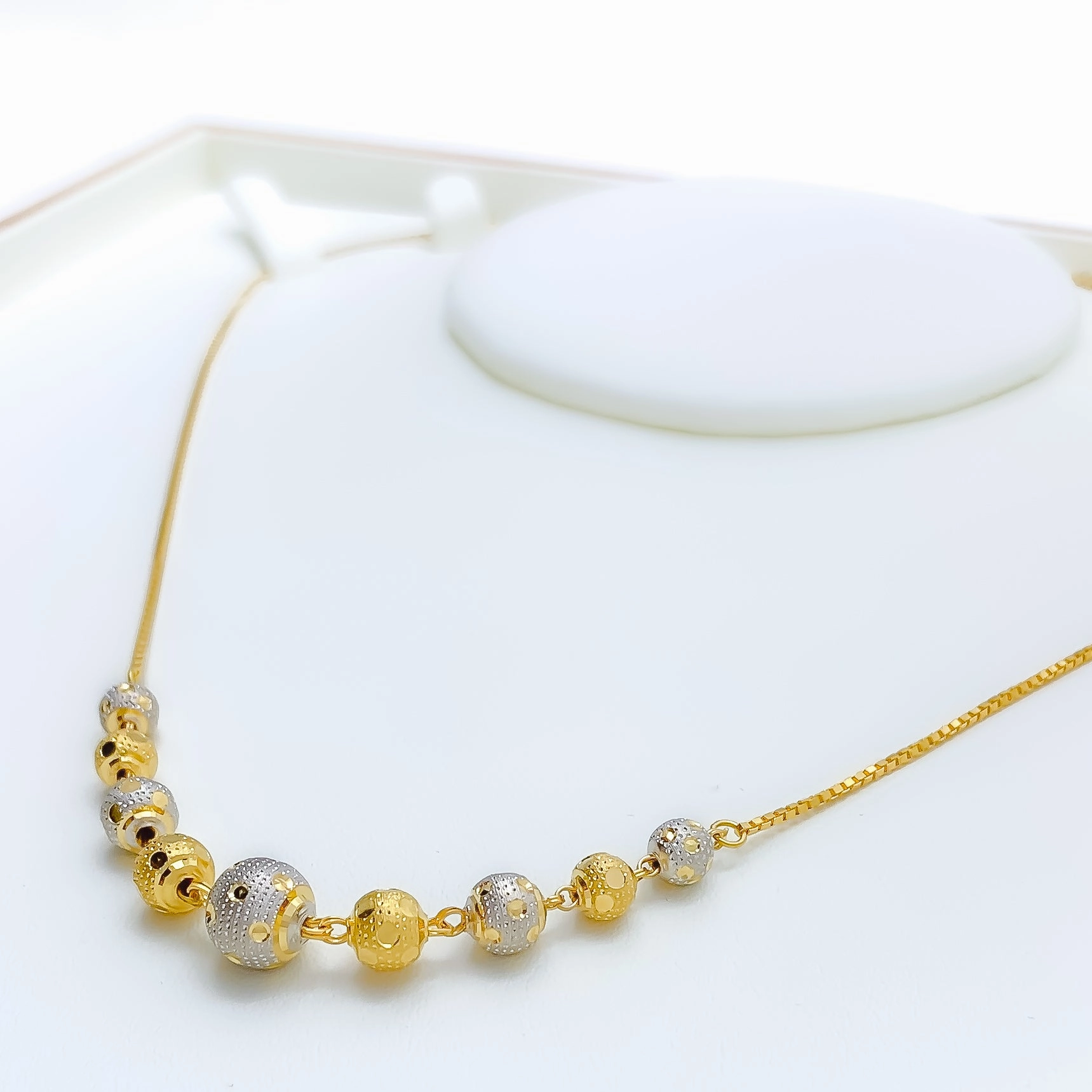 Shimmering Lovely 22k Gold Necklace