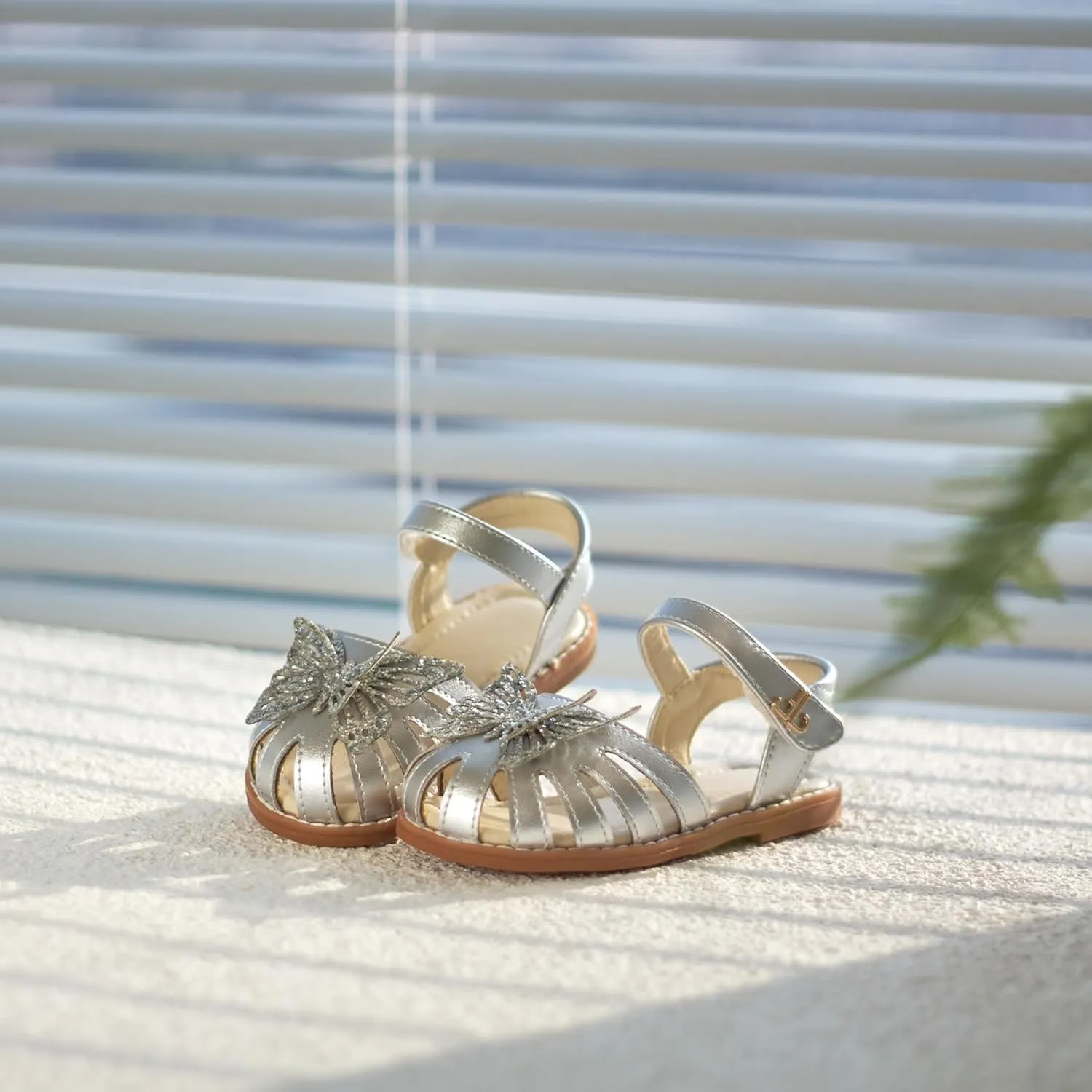 THEE BRON Princess Toddler Close Toe Sandals | Retro Lace-Up Design | Breathable Girls Shoes 3-12 Years