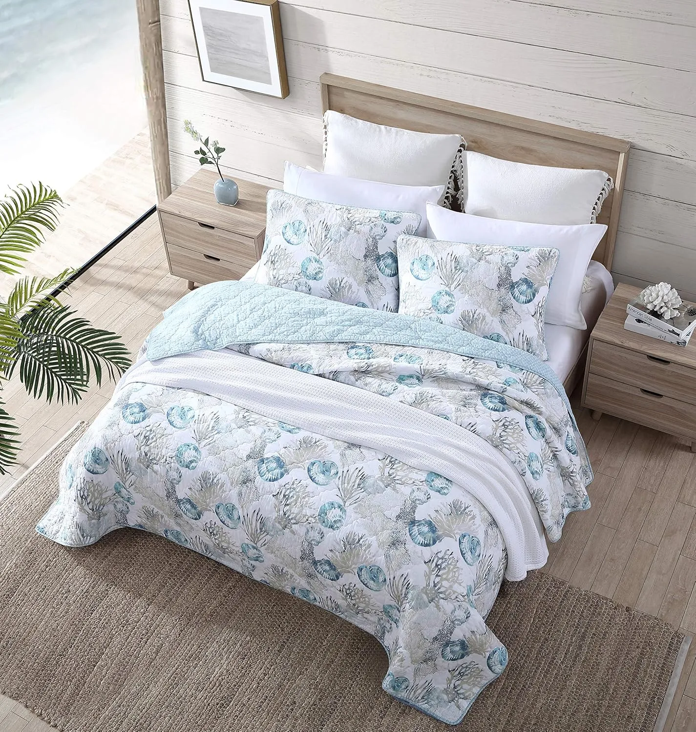Tommy Bahama - Queen Quilt Set, Reversible Cotton Bedding with Matching Shams, All Season Coastal Bedding Set (Freeport Blue, Queen)