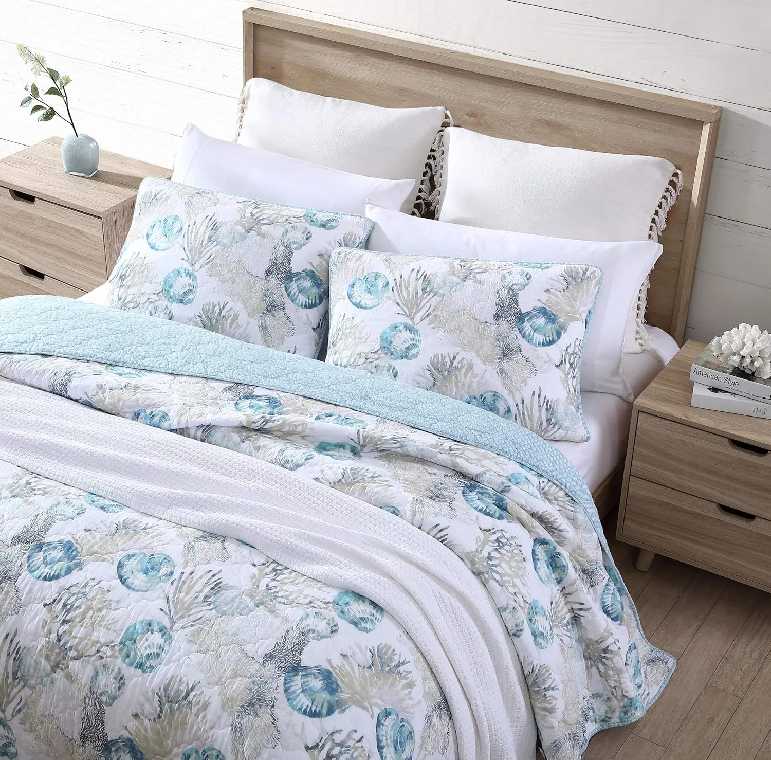 Tommy Bahama - Queen Quilt Set, Reversible Cotton Bedding with Matching Shams, All Season Coastal Bedding Set (Freeport Blue, Queen)