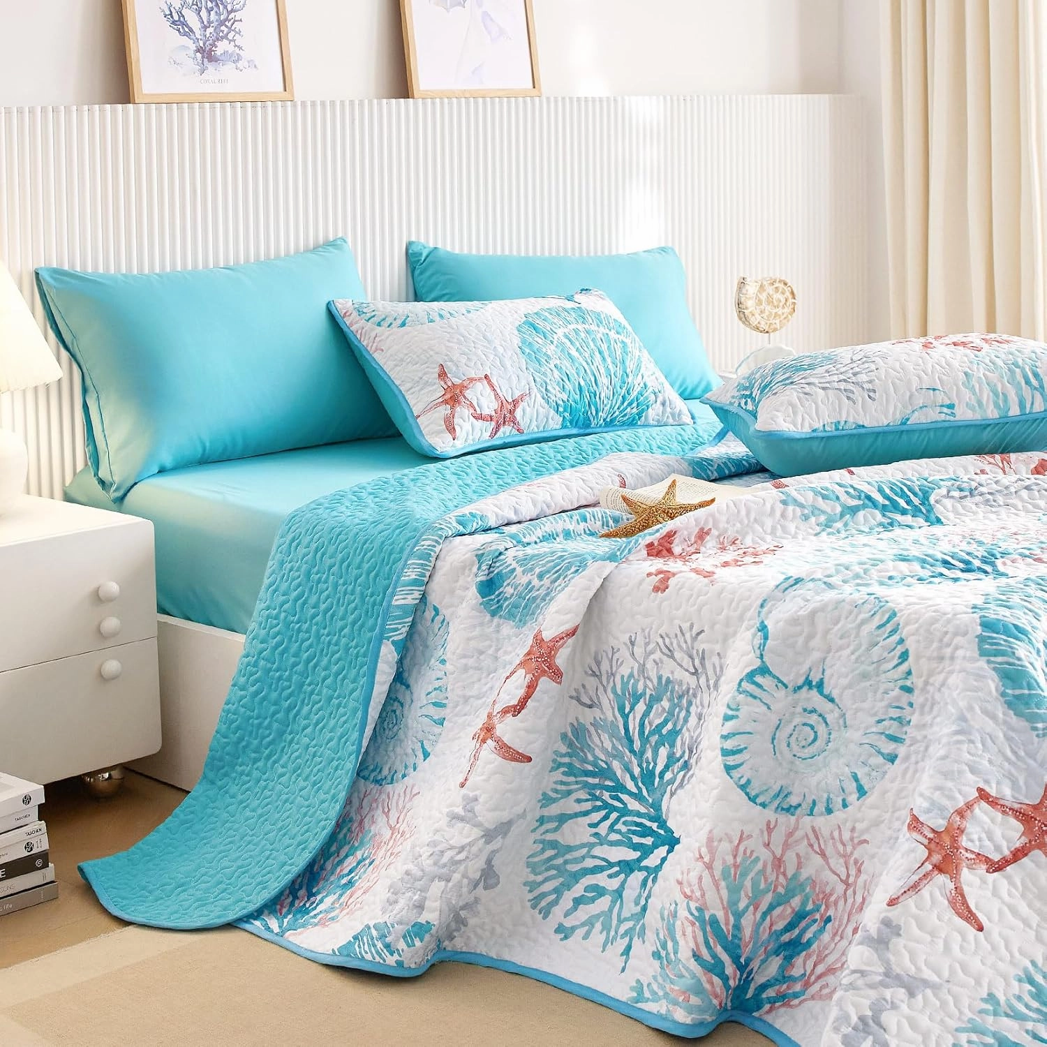 Wake In Cloud - Coastal Quilt Set, Nautical Ocean Beach Themed Tropical Summer Patterned, Reversible Lightweight Bedspread Coverlet, 3 Pieces, Aqua Blue Coral, King Size