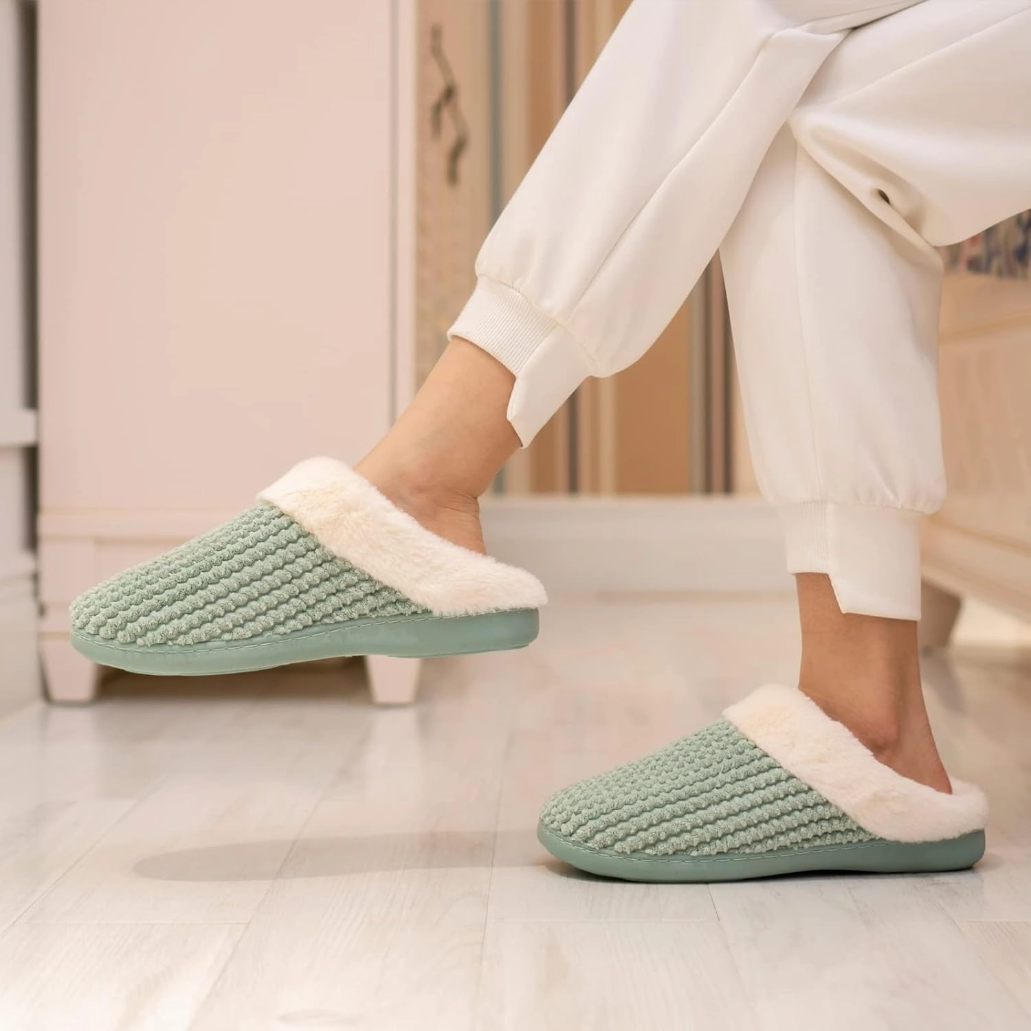 WateLves Women's Memory Foam Slippers Comfort Wool-Like Plush Fleece Lined House Shoes for Indoor & Outdoor