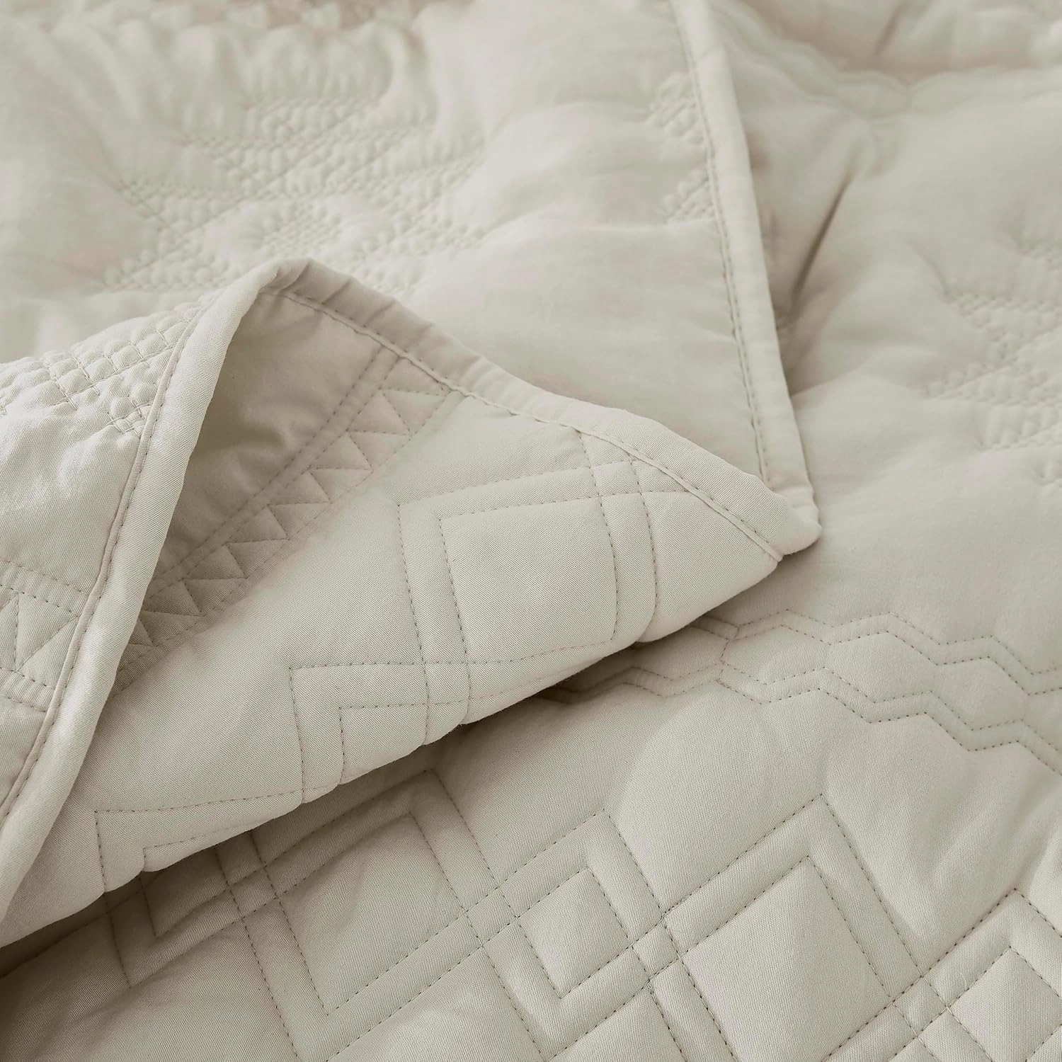 WDCOZY Beige Boho Quilt King Size Bedding Set with 2 Pillow Shams, Farmhouse Lightweight Soft Bedspread Coverlet for All Season, 3 Pieces, 104x90 inches