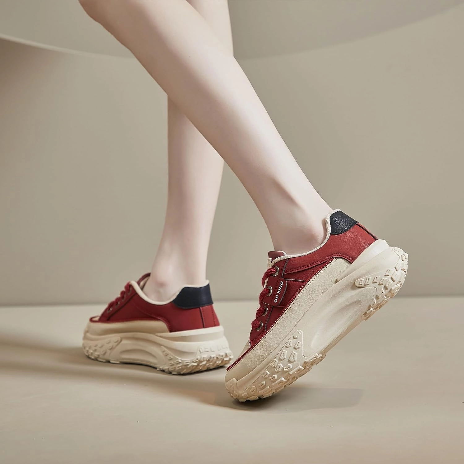 Women's Leather Platform Increasing Sneakers Fashion Chunky Lace Up Low Top Sports Trainers High Top Casual Non-Slip Walking Dad Shoes