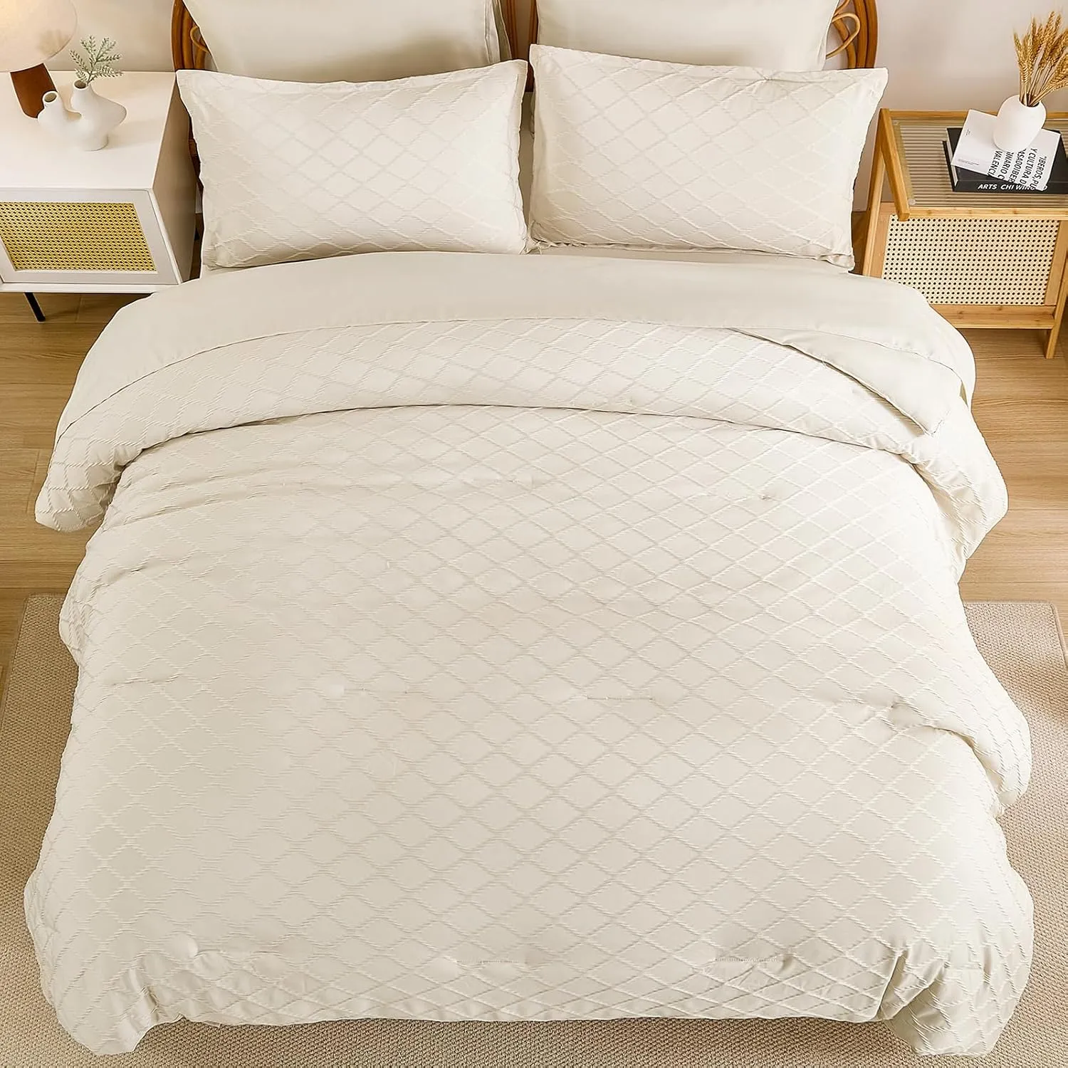 Yiran Beige Comforter Set Queen Size, Jacquard Tufted 7 Piece Bed in a Bag Queen, Textured Soft Microfiber Geometric Pattern Complete Bedding Set with Sheets for All Season