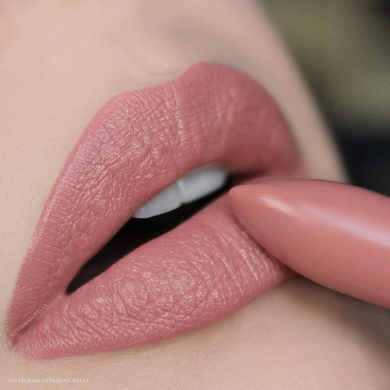 Youngblood Mineral Cosmetics Natural Mineral Creme Lipstick (Barely Nude)