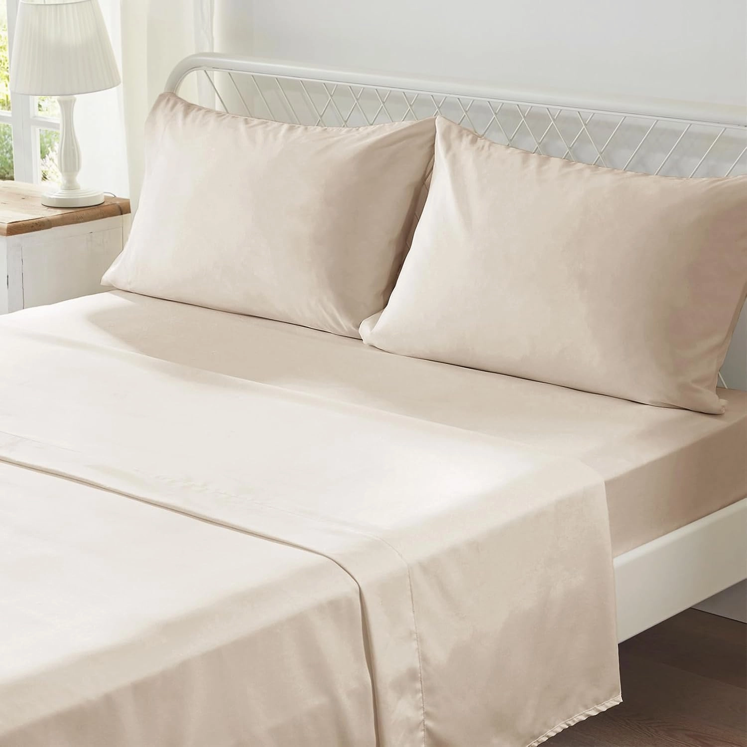 Zzlpp Queen Bed Set 7 Pieces, Beige Tufted Comforter Set with Sheets, All Season Boho Bed in a Bag with 1 Comforter, 2 Pillow Shams, 2 Pillowcases, 1 Flat Sheet, 1 Fitted Sheet