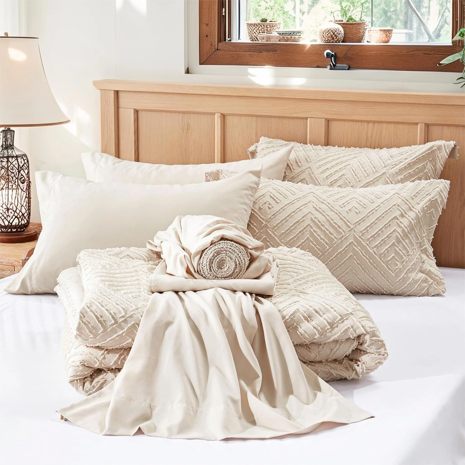 Zzlpp Queen Bed Set 7 Pieces, Beige Tufted Comforter Set with Sheets, All Season Boho Bed in a Bag with 1 Comforter, 2 Pillow Shams, 2 Pillowcases, 1 Flat Sheet, 1 Fitted Sheet